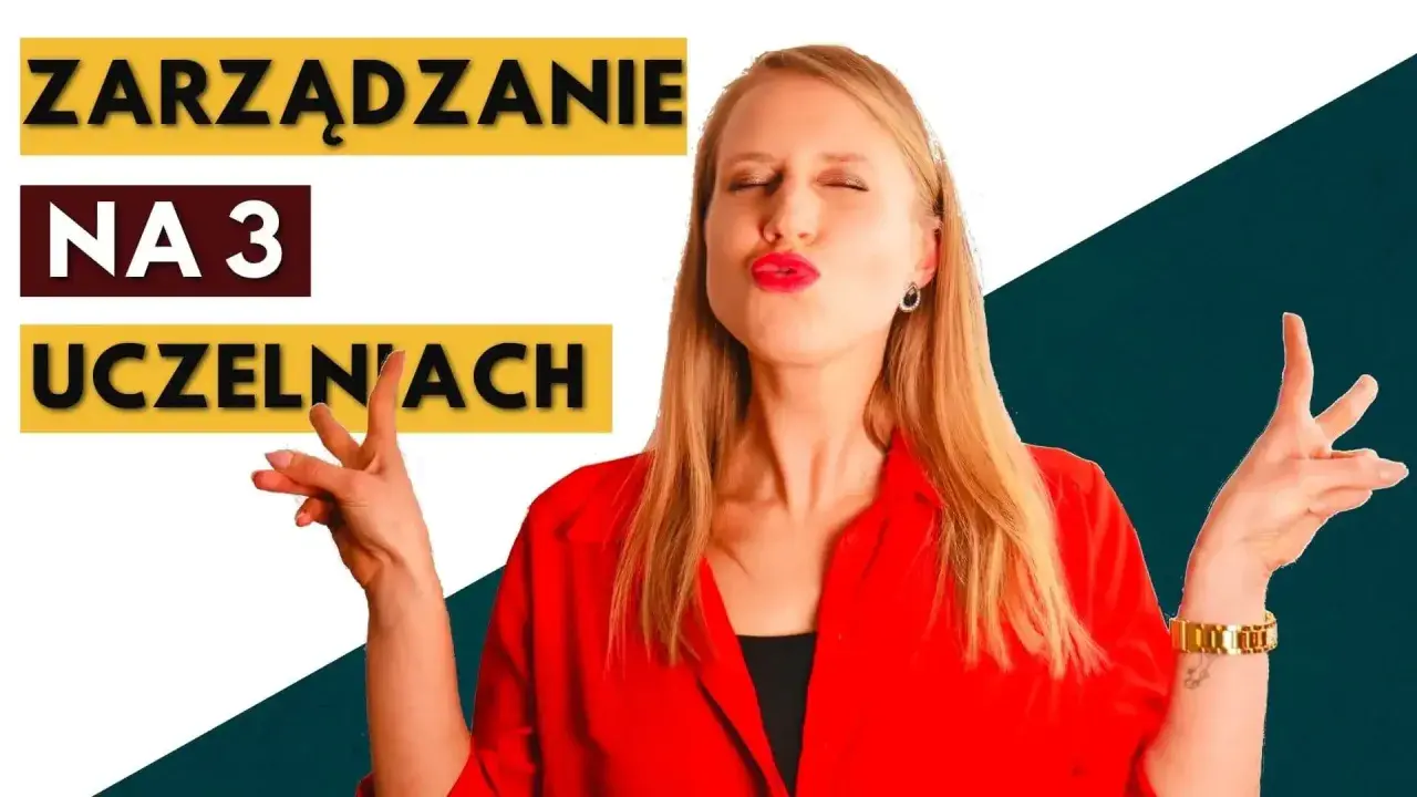 Kobieta z gestem pyta, czy warto studiować zarządzanie na 3 uczelniach.